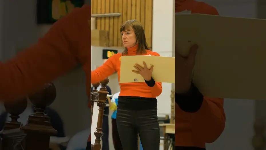 Wideo do filmu National Theatre at Home: Summerfolk — 'We'll take you on holiday' ⛱️  #NationalTheatre #Summerfolk #OlivierTheatre #NewLondonShow
