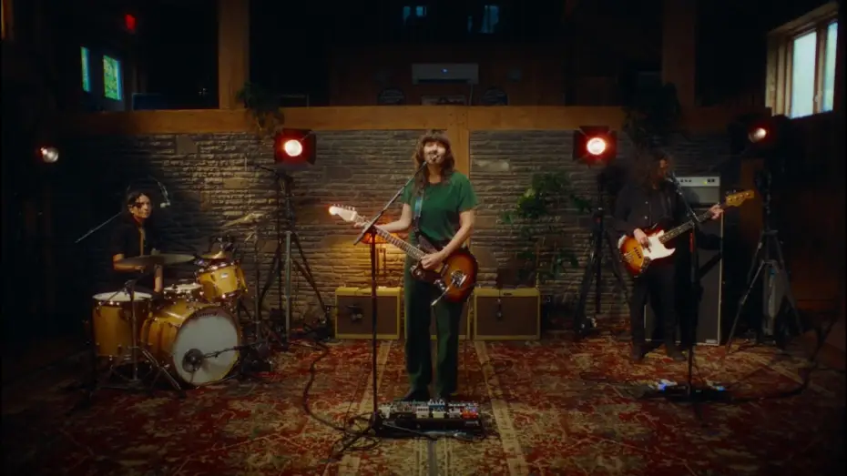 Wideo do filmu Courtney Barnett: Creature of Habit - Live At Levon Helm Studios — Courtney Barnett - Creature of Habit (Live At Levon Helm Studios)