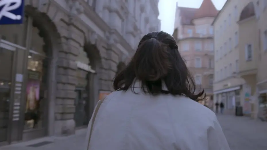 Wideo do filmu (IN)VISIBLE LINES — Trailer (IN)VISIBLE LINES | A Documentary