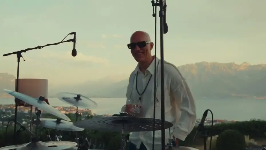 Wideo do filmu Selah Sue and the Gallands - Lake Session at Montreux — Selah Sue & The Gallands | Keep on Movin’ Part 2 - Lake Session at Montreux