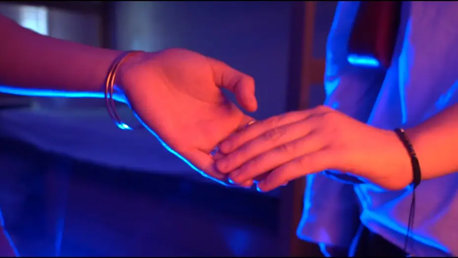 Wideo do filmu Lesbian Dance Movie — CHARLI'S ON THE RUN - Short Film