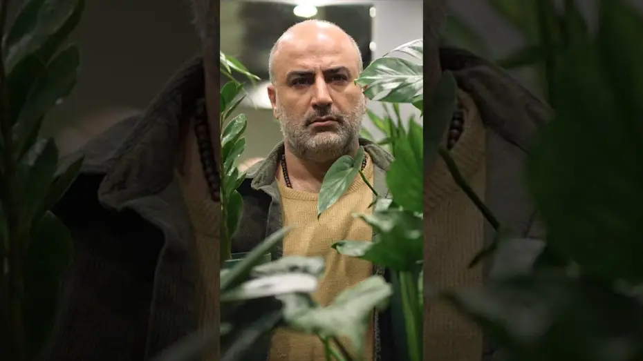 Wideo do filmu Kami nour — UN PO' DI LUCE (2026), dal 1° ottobre al cinema