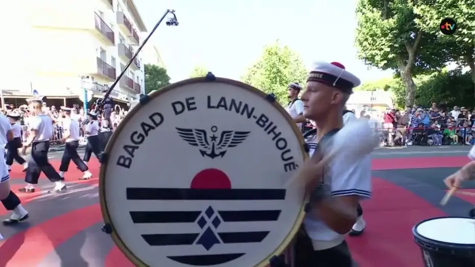 Wideo do filmu La Grande Parade des Nations celtes — Grande Parade des Nations Celtes 2026 - Le bagad de Lann-Bihoué