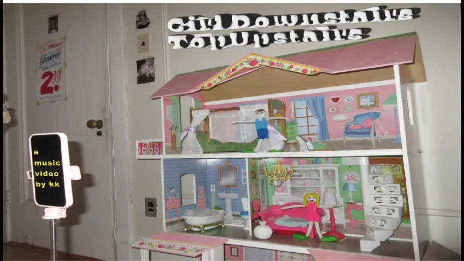 Wideo do filmu Girl Downstairs Top Upstairs — Girl Downstairs Top Upstairs - Hot House