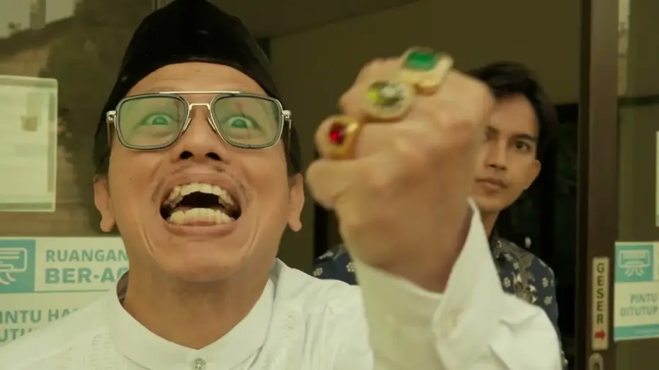 Wideo do filmu Sandal Bupati — Sandal Bupati - Official Trailer
