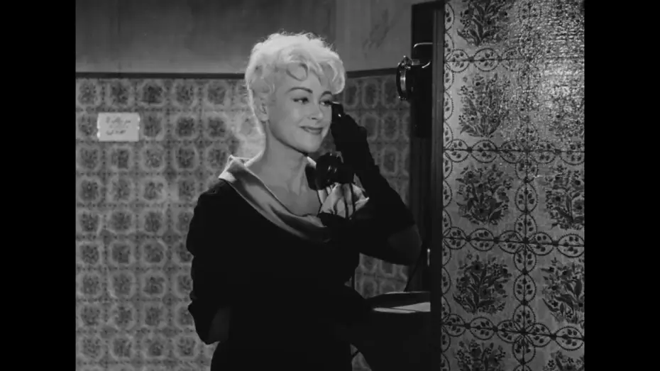 Wideo do filmu Nathalie — "Nathalie" | "Натали", 1957 (trailer)