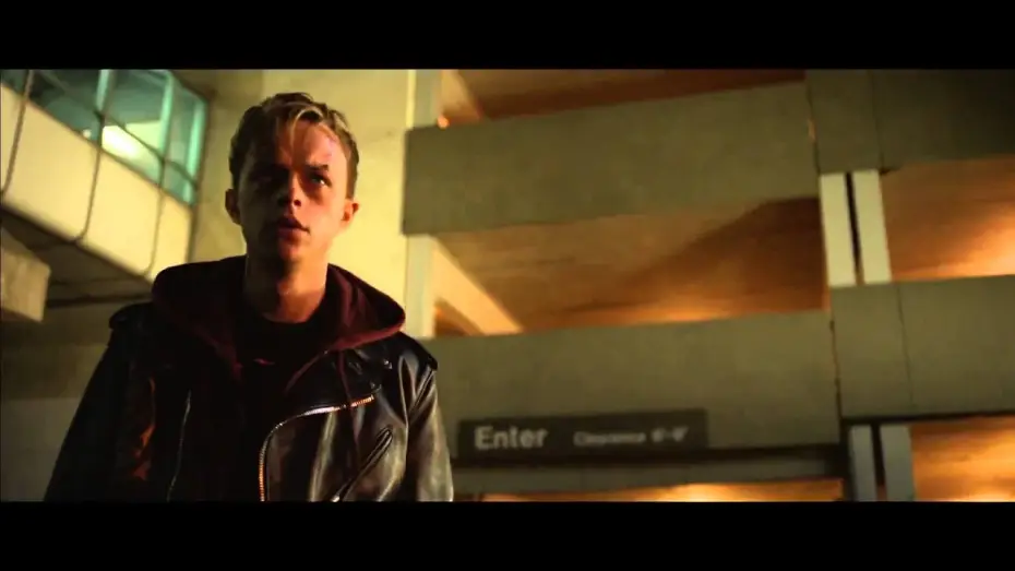 Wideo do filmu Metallica: Poprzez bezkres czasu — Metallica 3D: Through the never - Trailer subtitulado en español (HD)