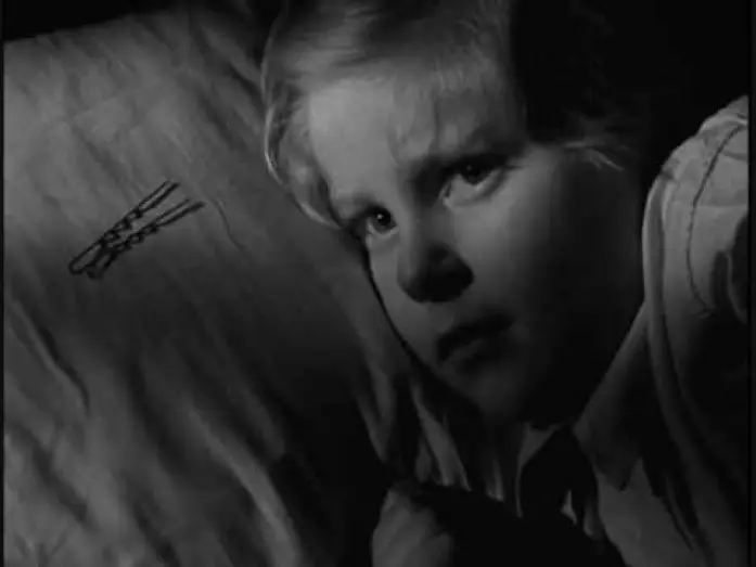 Wideo do filmu Stracone złudzenia — The Fallen Idol (1948) Film Noir of the Week