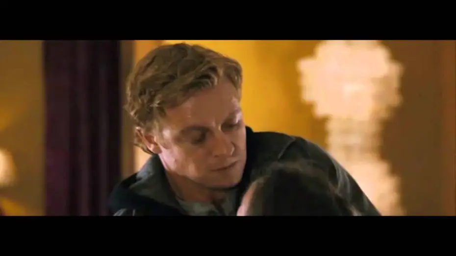 Wideo do filmu Czas odkupienia — Not forgotten [Chloe Moretz & Simon Baker] (2009)[VF]