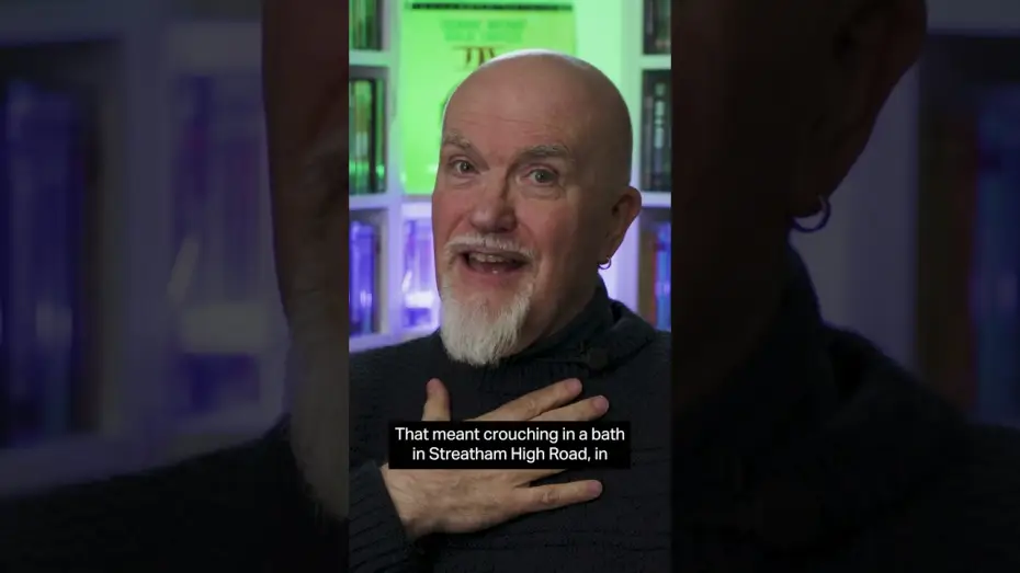 Wideo do filmu Nocne plemię — Kinski dyed his chest hair?