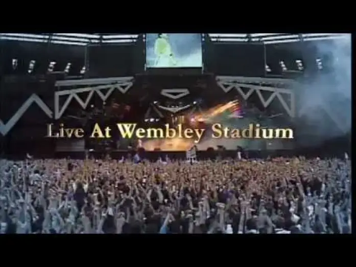 Wideo do filmu Queen: Live at Wembley Stadium — Queen - Živě ve Wembley (oficiální trailer)