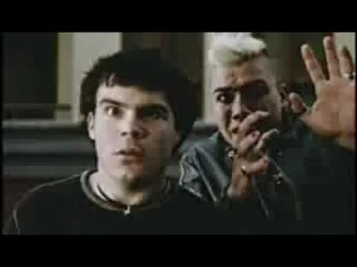 Wideo do filmu Garage Days — Garage Days (2002) Trailer