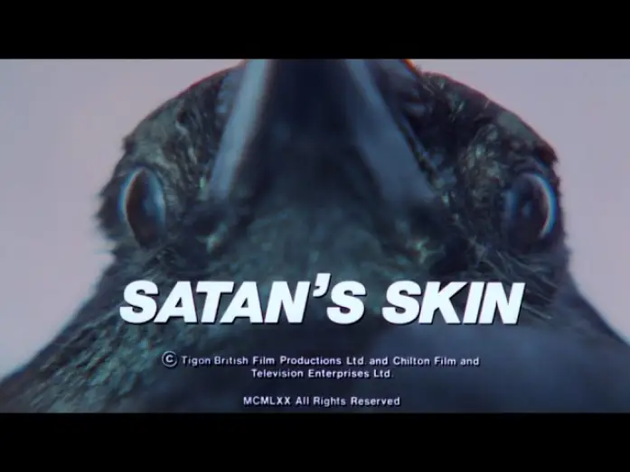 Wideo do filmu Krew na szponach szatana — Satan's Skin - Opening Titles