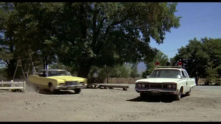 Wideo do filmu Charley Varrick — TUEZ CHARLEY VARRICK ! - extrait "Permis, s'il-vous-plaît" VOST