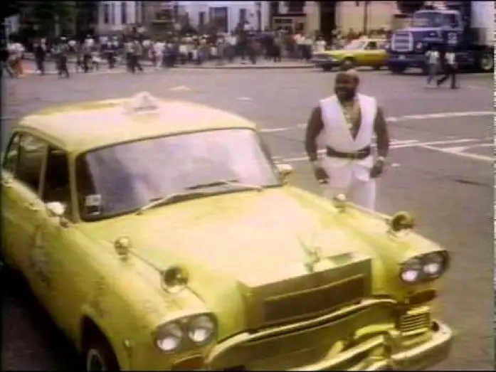 Wideo do filmu Taksiarze z Waszyngtonu — D.C. Cab (1983) TV Spot