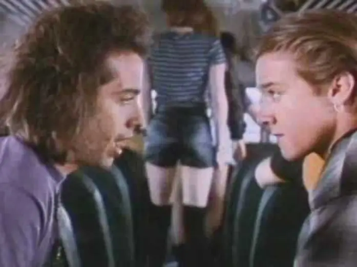 Wideo do filmu Rozrabiaki w Waszyngtonie — National Lampoon's Senior Trip (1995)