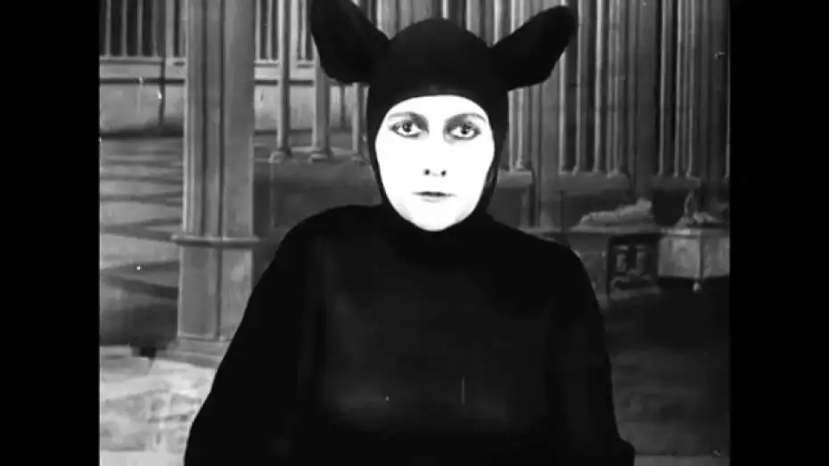 Wideo do filmu Les Vampires — Clip