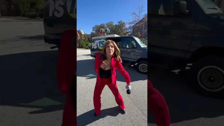 Wideo do filmu Scary Movie — They don’t even need a ball to throw down.