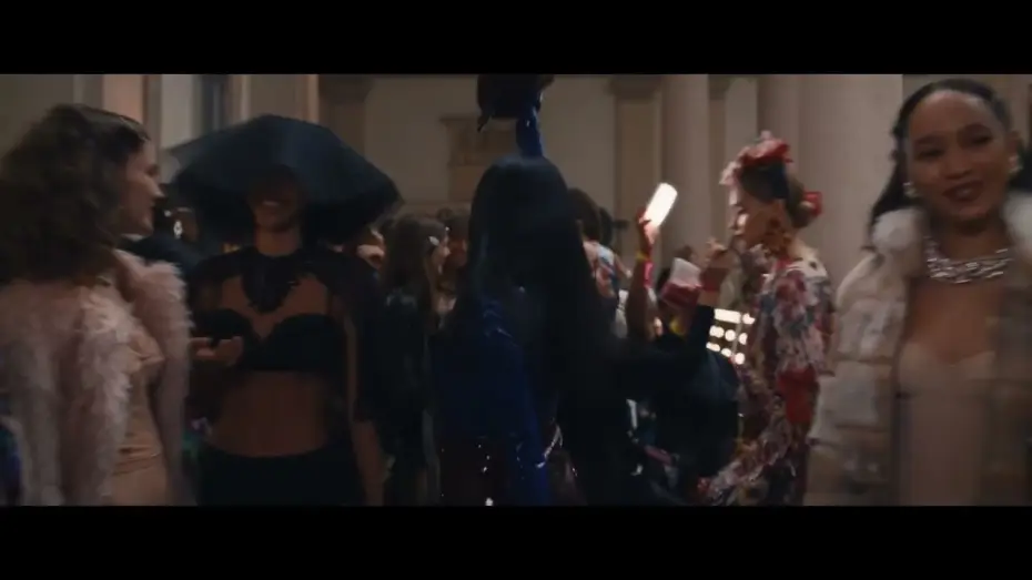 Wideo do filmu The Devil Wears Prada 2 — Grab Your Friends