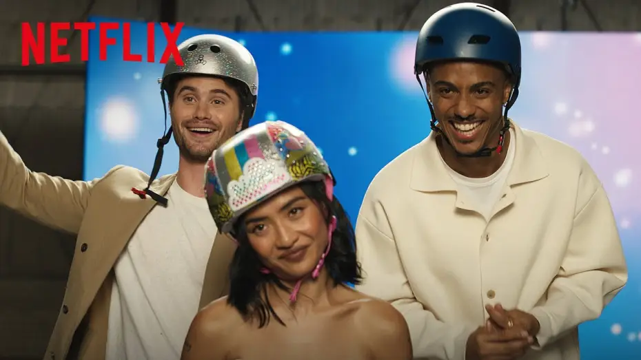 Wideo do filmu Brzydcy — Chase Stokes, Brianne Tju & Keith Powers Learn to Hoverboard