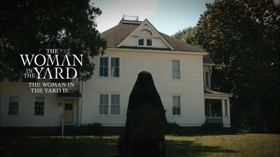 Wideo do filmu Kobieta w ogrodzie — The Woman In The Yard Is...