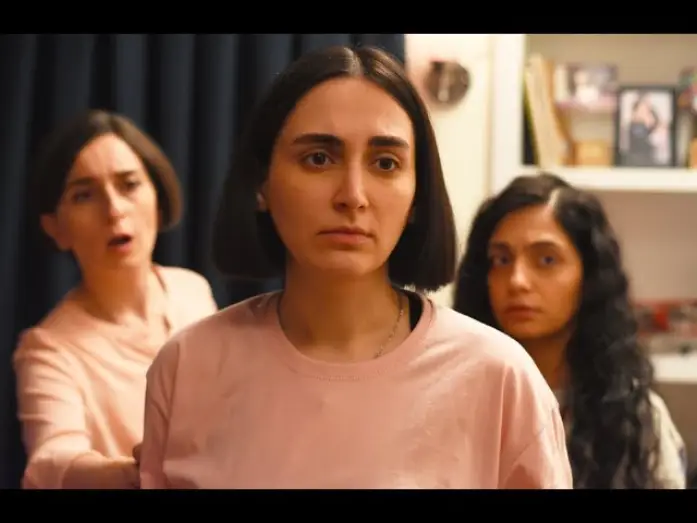 Wideo do filmu Nasienie świętej figi — Bande annonce