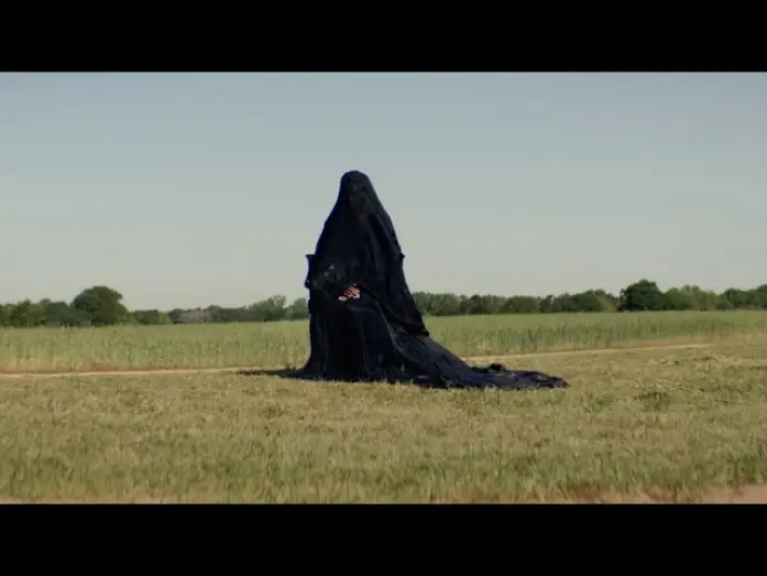 Wideo do filmu Kobieta w ogrodzie — The Woman In The Yard | Trailer Ufficiale