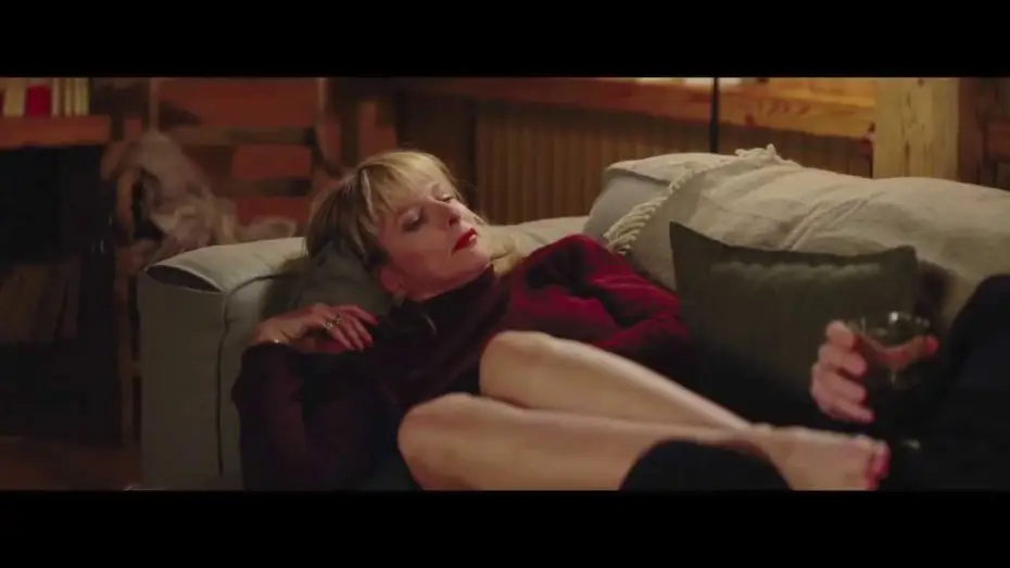 Wideo do filmu Miłość, niczym zbrodnia doskonała — L'amour est un crime parfait - Bande Annonce VF