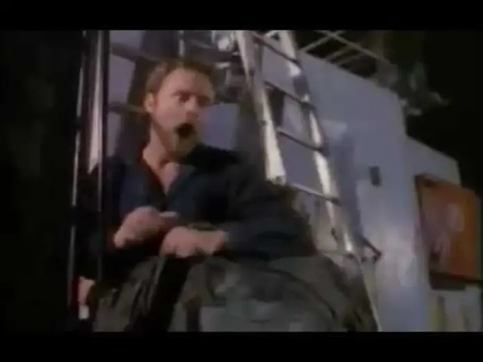 Wideo do filmu Stalowy Uścisk — STRANGLEHOLD (1994) Official Trailer
