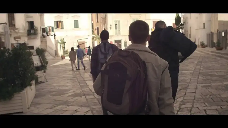 Wideo do filmu Spring — Walk