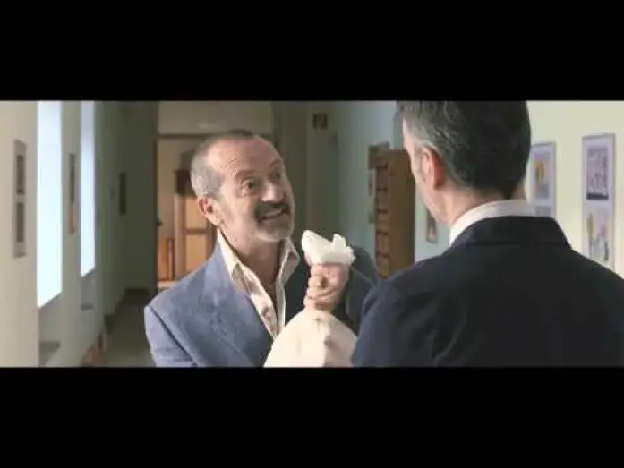 Wideo do filmu Un boss in salotto — Un Boss In Salotto - Scuola - Clip dal film | HD