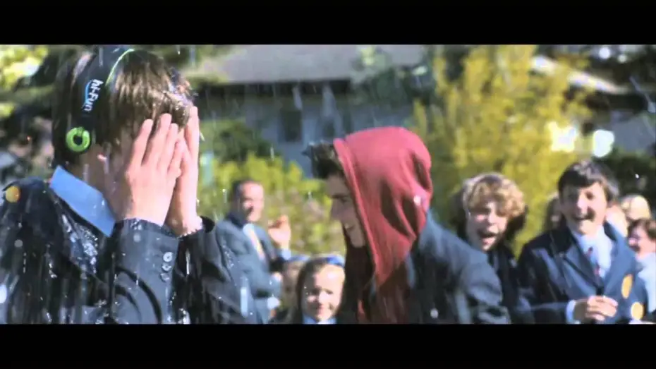 Wideo do filmu Un boss in salotto — Un Boss in Salotto - Musica - Featurette | HD