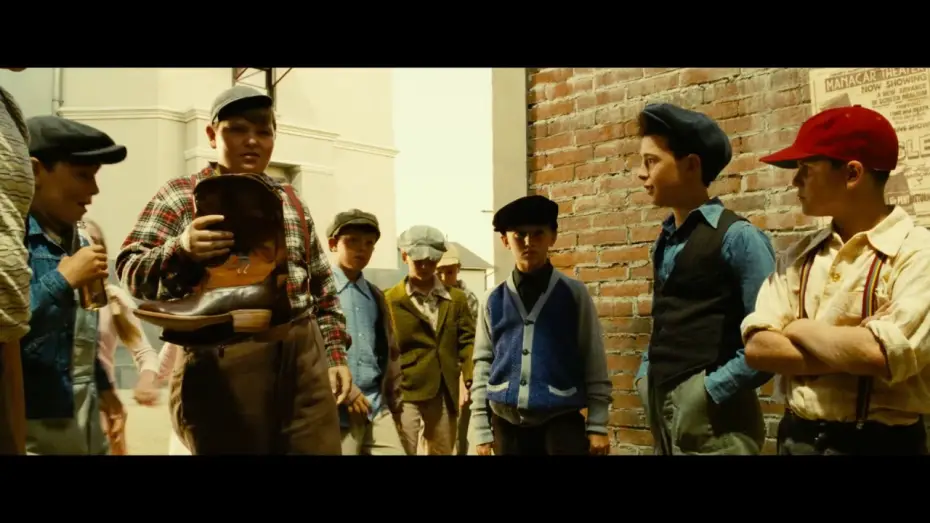 Wideo do filmu Little Boy — Little Boy Extrait 4 VF : le combat (Au cinéma le 10 mai 2017)