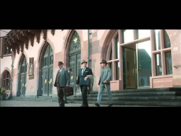 Wideo do filmu Labirynt kłamstw — Tráiler en español de 'La conspiración del silencio'