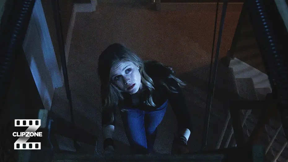 Wideo do filmu W ukryciu — Someone's Upstairs