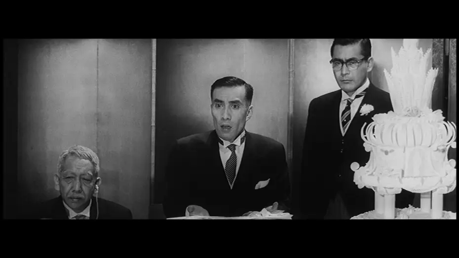 Wideo do filmu Zły śpi spokojnie — LES SALAUDS DORMENT EN PAIX - extrait "Pièces montées" VOST