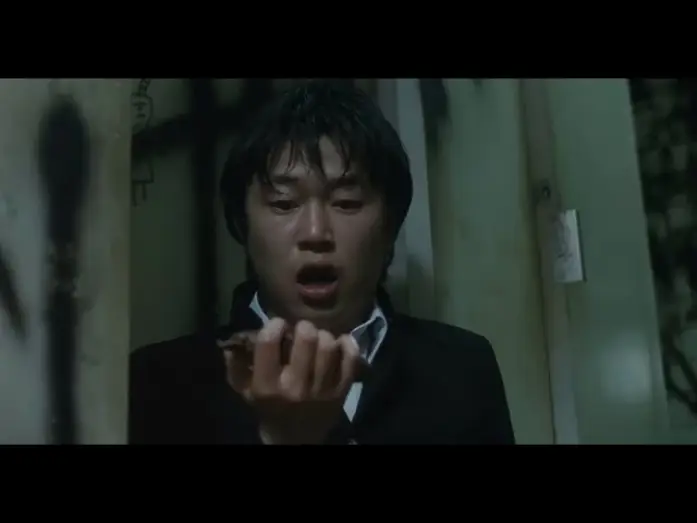 Wideo do filmu Aoi Haru — Blue Spring (2001) - School Bathroom Chase Scene