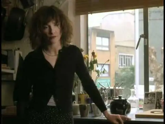 Wideo do filmu Urodzeni romantycy — Born Romantic Official Trailer #1 - Ian Hart Movie (2000) HD