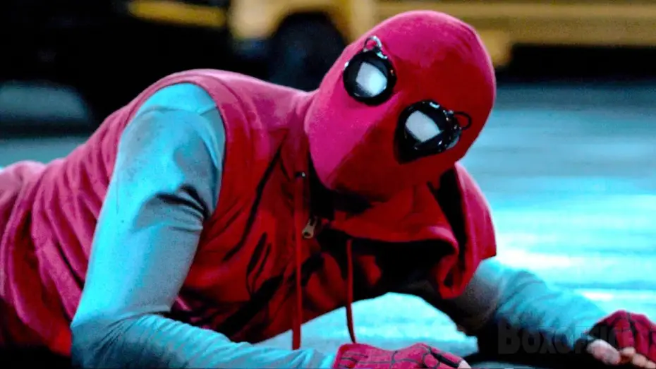 Wideo do filmu Spider-Man: Homecoming — C'est quoi ce costume à la con ? | Spidey VS Shocker | Spider-Man : Homecoming | Extrait VF