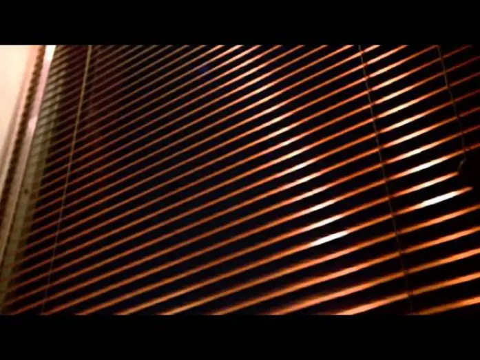 Wideo do filmu Nieuchwytny wróg — Of Unknown Origin - Trailer