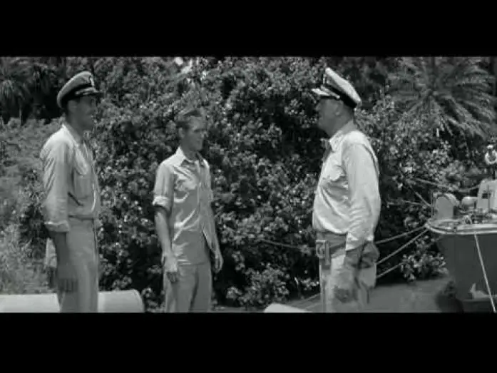 Wideo do filmu Wojna o ocean — IN HARM'S WAY - Admiral Torrey (John Wayne) reconciled with son (Brandon De Wilde)