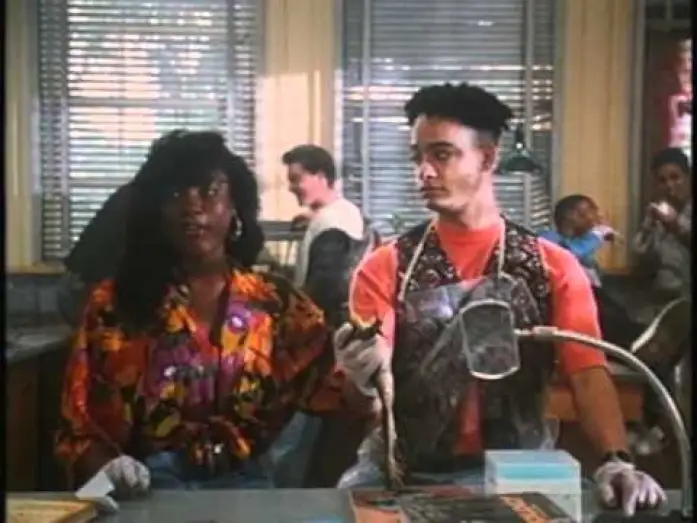 Wideo do filmu Szkolne Świrusy — Kid 'N Play CLASS ACT Trailer