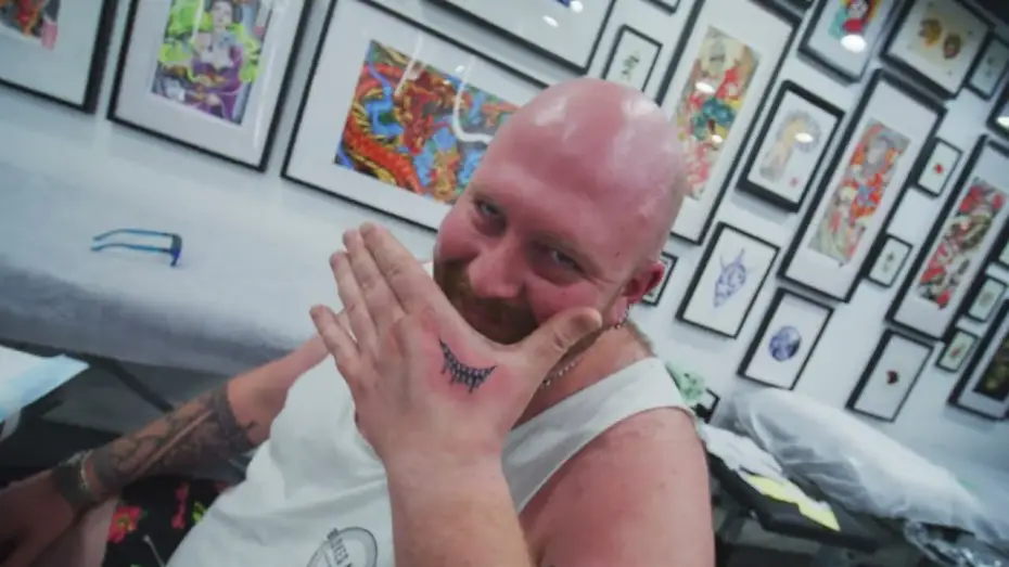 Wideo do filmu Uśmiechnij się 2 — Free Tattoos on World Smile Day