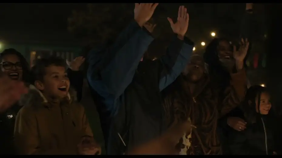 Wideo do filmu Molt lluny — MUY LEJOS - 11 abril de 2025 solo en cines