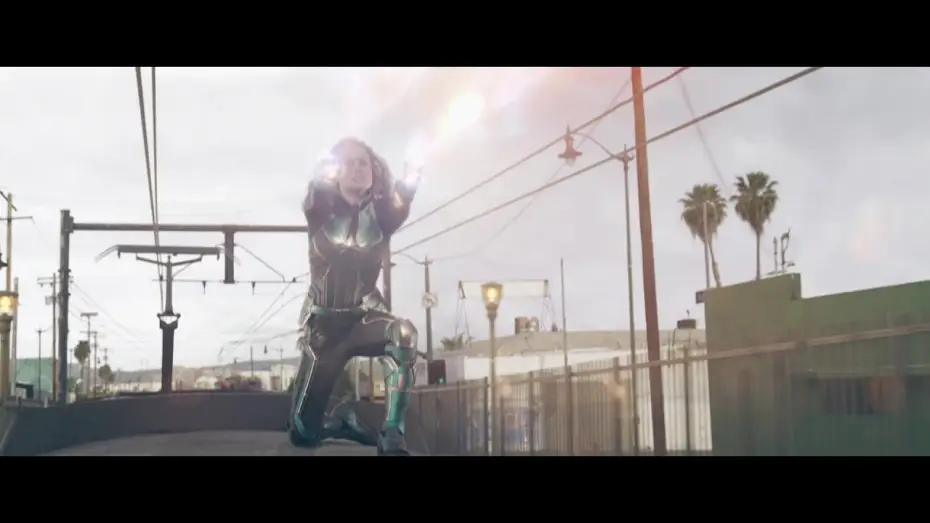 Wideo do filmu Kapitan Marvel — Captain Marvel - Extrait "La course-poursuite" VF