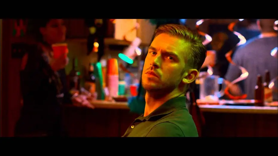 Wideo do filmu Gość — The Guest - Tráiler