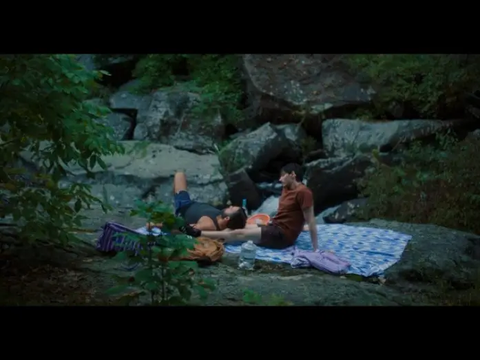 Wideo do filmu Drunken Noodles — DRUNKEN NOODLES : un film argentin entre broderies et cruising (bande-annonce)