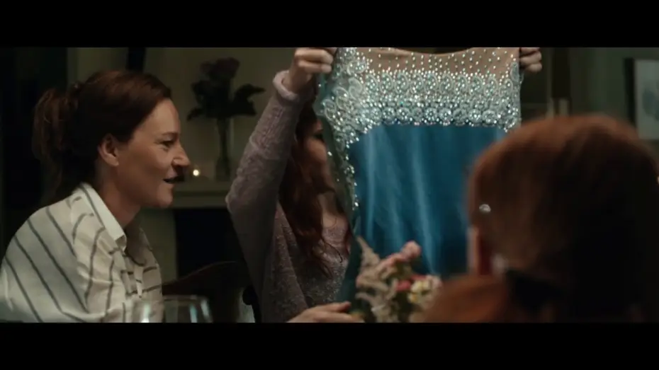 Wideo do filmu Min lilla syster — STELLA - KLEINE GROSSE SCHWESTER Trailer deutsch (2015)
