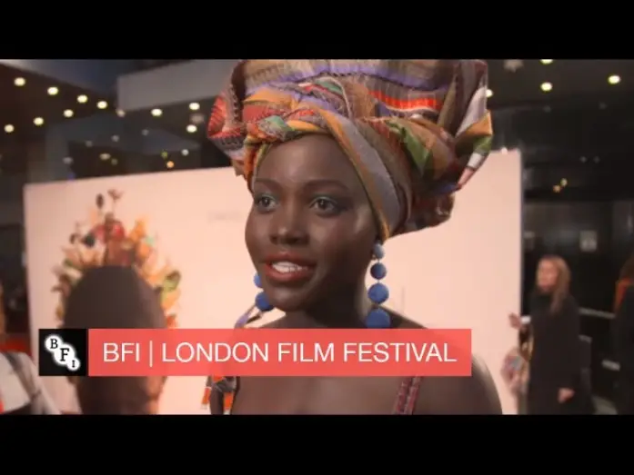 Wideo do filmu Królowa Katwe — Queen of Katwe premiere: Lupita Nyong'o and David Oyelowo become mates in chess drama