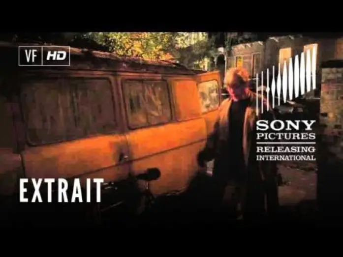 Wideo do filmu Dama w vanie — The Lady In The Van - Extrait "I am not dead" - VF